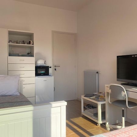 Mirela'S Private Room With Key, Ac, Lift & Balcony In The Center Of Nice On The Cote D'Azur ภายนอก รูปภาพ