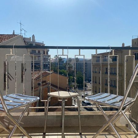 Mirela'S Private Room With Key, Ac, Lift & Balcony In The Center Of Nice On The Cote D'Azur ภายนอก รูปภาพ