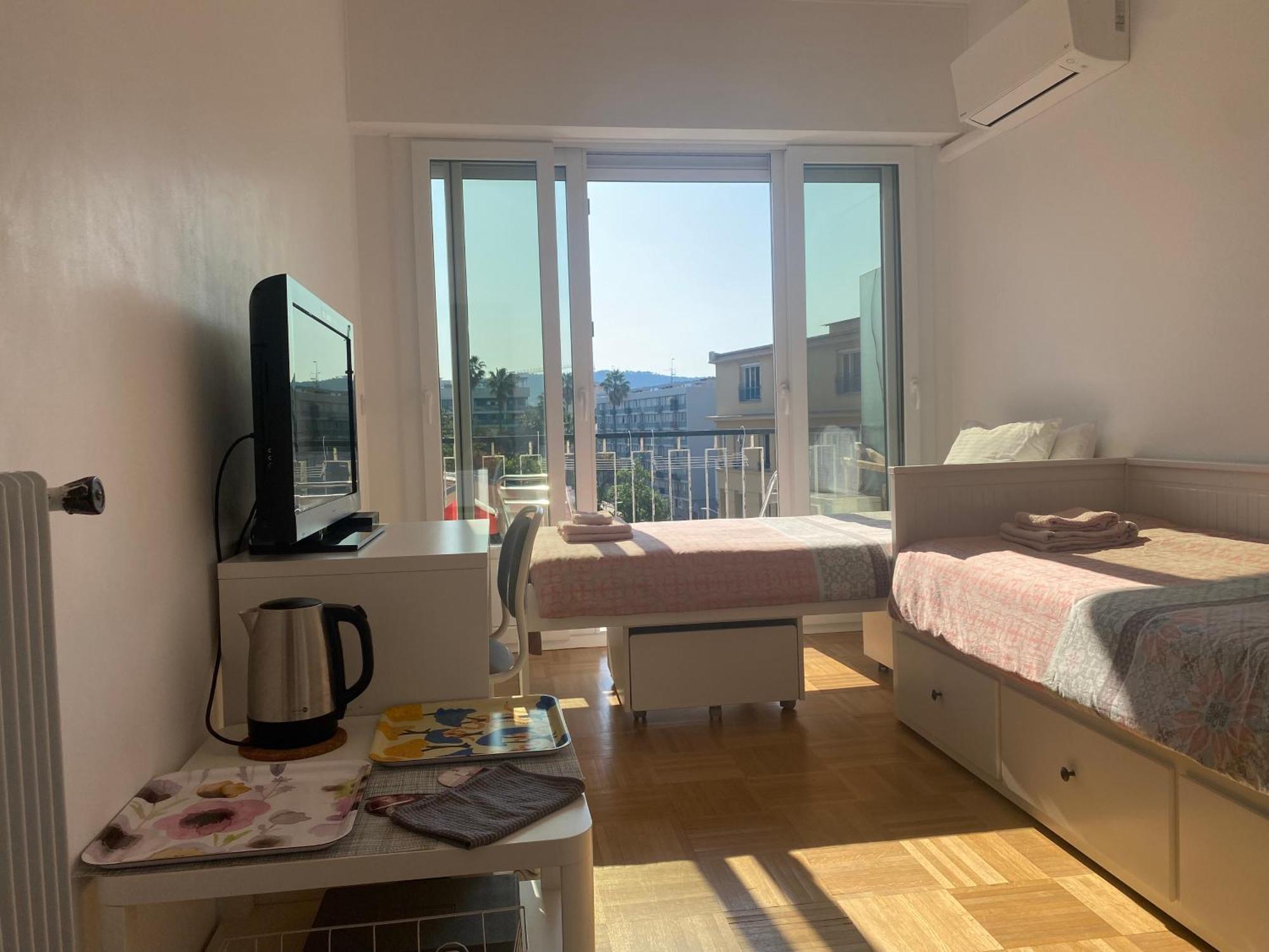 Mirela'S Private Room With Key, Ac, Lift & Balcony In The Center Of Nice On The Cote D'Azur ภายนอก รูปภาพ
