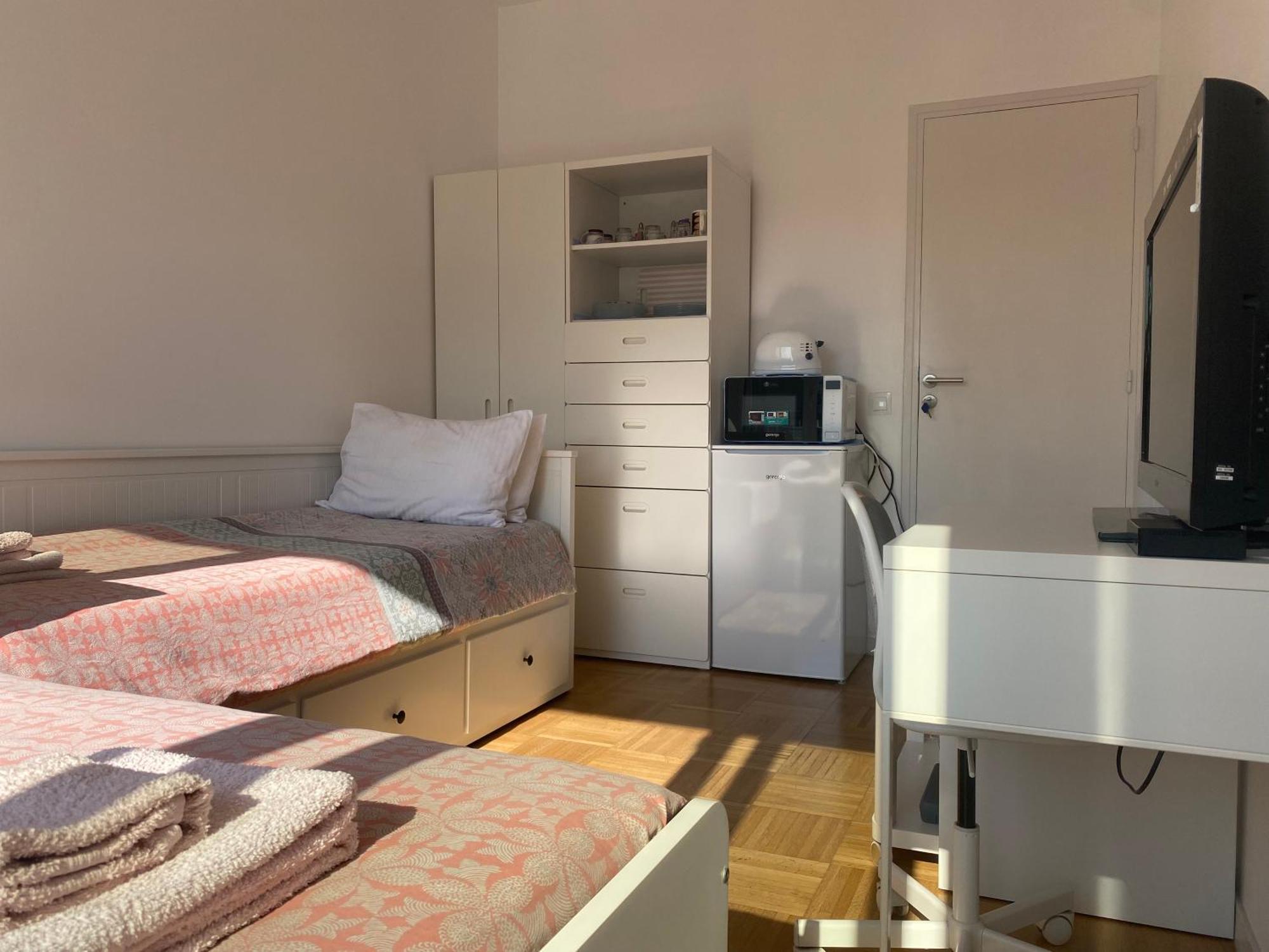 Mirela'S Private Room With Key, Ac, Lift & Balcony In The Center Of Nice On The Cote D'Azur ภายนอก รูปภาพ
