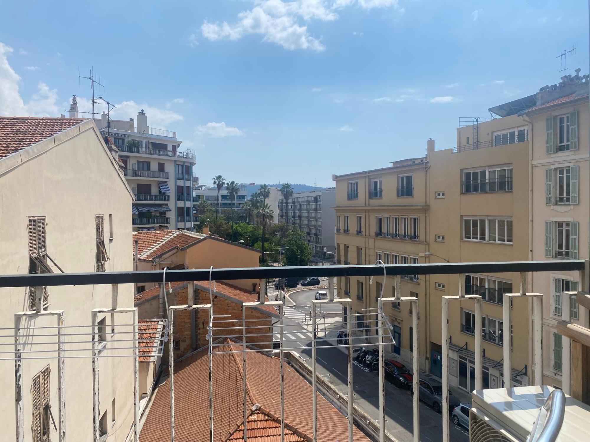 Mirela'S Private Room With Key, Ac, Lift & Balcony In The Center Of Nice On The Cote D'Azur ภายนอก รูปภาพ